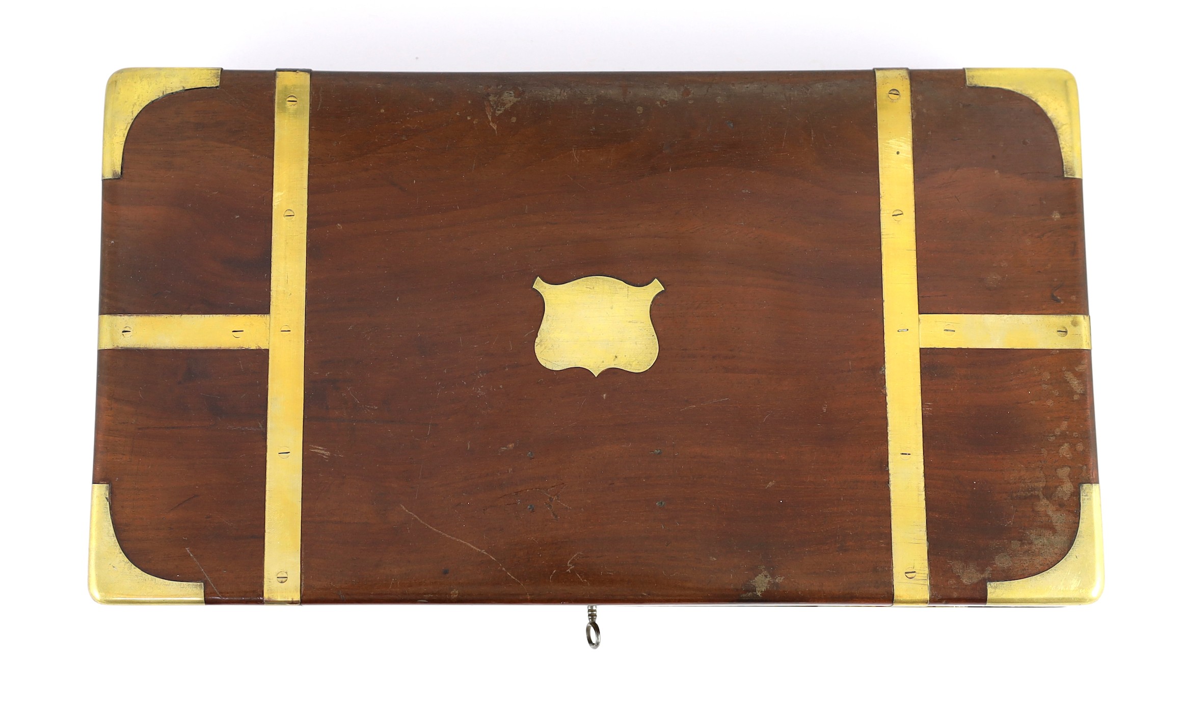 A Victorian mahogany cased field surgeon's set by Salt & Son of Bull Lane, London, 41 x 22cm, 7.5cm high